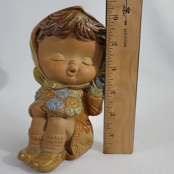 Vtg Little Girl Sitting With Flowers Figure - Picture 7 of 12